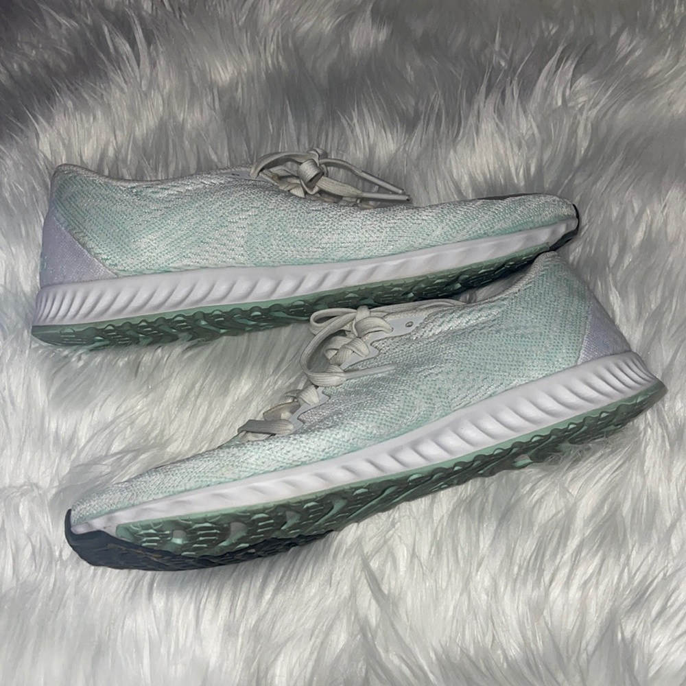 Adidas Aerobounce Continental